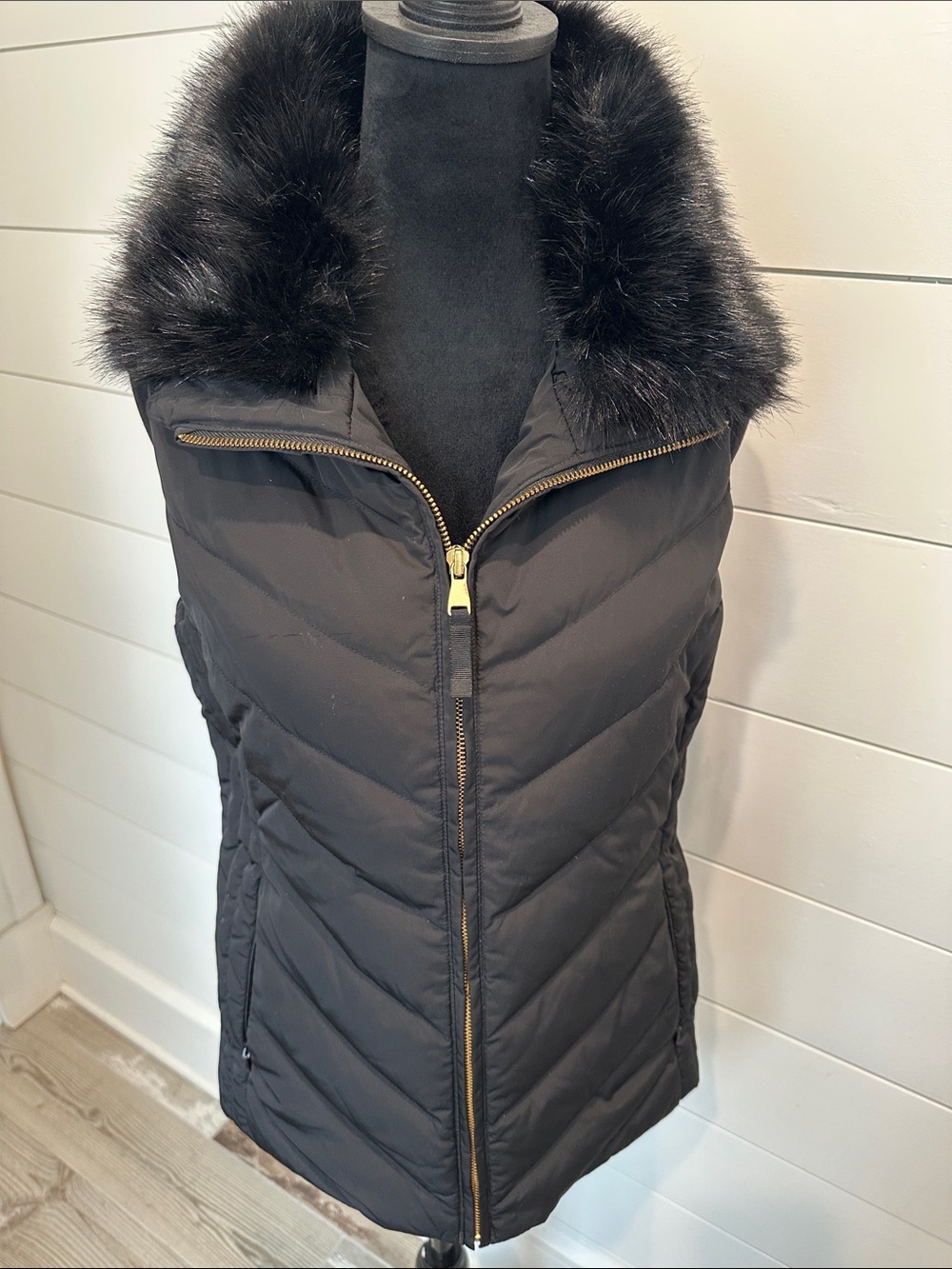 Talbots Black Quilted Puffer Vest with Faux Fur Collar